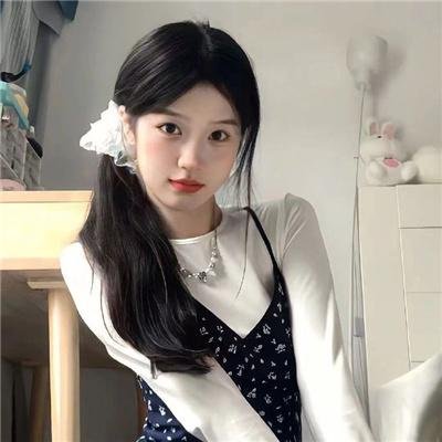 燕子与鹦鹉
